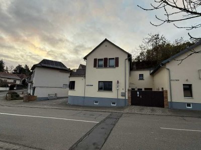 Renoviertes 6-Zimmer Einfamilienhaus in Großkarlbach