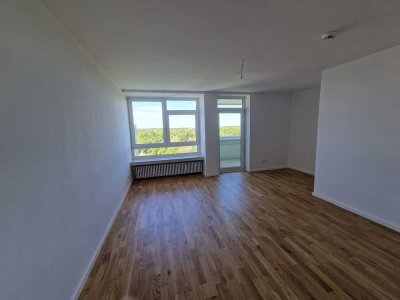 Helles 1-Zimmer-Apartment mit Balkon in München