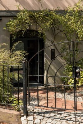 Luxus-Loft im renommierten Hundertwasserhaus inkl. Designer-Möbel, Kunst und großer Sonnenterrasse