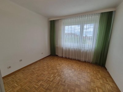 ZENTRALE LAGE – SONNIGER BALKON