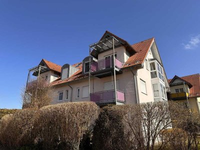 Hübsche, kleine 3-Zimmer-Dachgeschosswohnung mit Balkon  und TG-Stellplatz in Legau