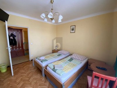 URBANES WOHNEN MIT FERNBLICK ? 2-ZIMMER-WOHNUNG PLUS INVESTITIONSMÖGLICHKEIT NEBENAN