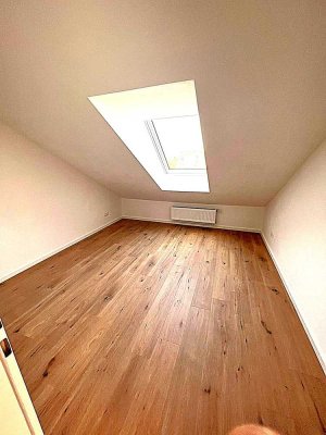 Charmantes 3-Zimmer-Dachgeschoss in Arenanähe – Licht & Raum mit Weitblick