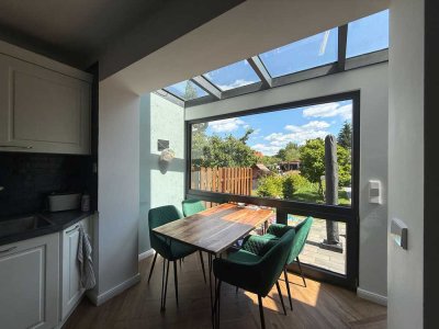 PROVISIONSFREI ! Traumsaniertes-Mittelhaus mit Garage. Nähe Outletcenter