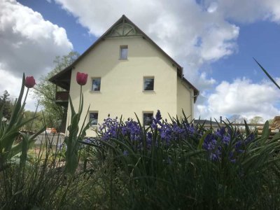 +++barrierearme 2-Raum-Wohnung mit Terrasse, Gartenanteil, Einbauküche und Carportstellplatz +++