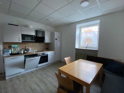 Vollständig renovierte 5-Zimmerwohnung in direkter Nähe zur Uniklinik- WG geeignet