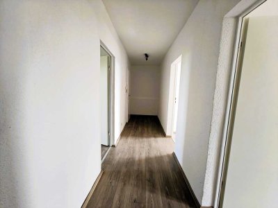 Renovierte 3,5 Raum Dachgeschosswohnung in GE-Schalke