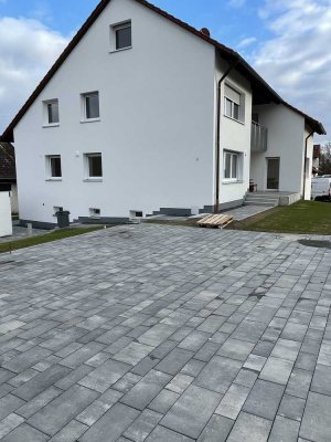 Großzügige Erdgeschosswohnung mit EBK und Terrasse in Neunkirchen