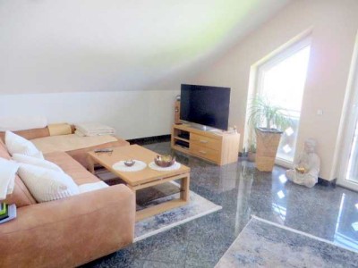 moderne 3-Zimmer-Eigentumswohnung mit Dachterrasse