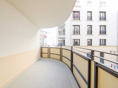 Großzügige Etagenwohnung mit Sonnenbalkon, moderner Küche und elegantem Wohnkomfort