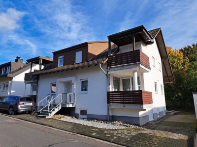 Schöne 2 Zimmer-Wohnung mit Balkon in Rhens-Süd