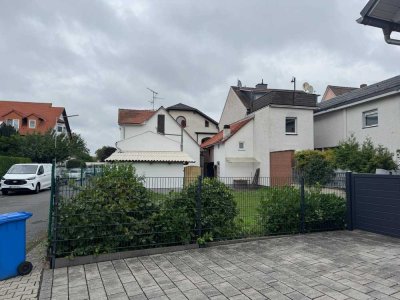 Einfamilienhaus mit Baugenehmigung zum Mehrfamilienhaus