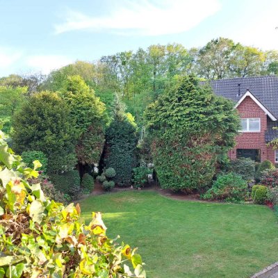4 ZKBB Wohnung zentral/ mit schönem Ausblick vom Balkon in den Garten