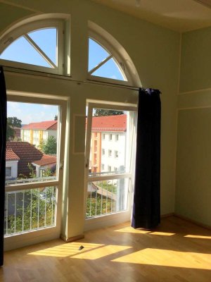 Schmuckstück über den Dächern Aichachs (4-Zimmer, Balkon)