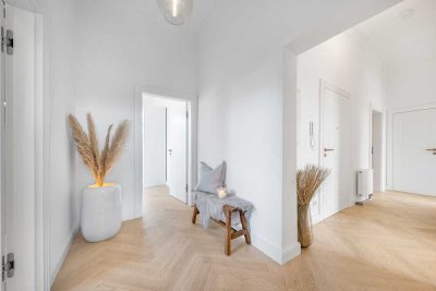 Exklusives Wohnen: Historisches Herrenhaus-Ambiente trifft auf Neubaustandard von 2024