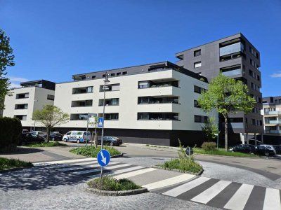 Neuwertige und barrierefreie 3-4 Zimmer Wohnung mit 2 Loggien
