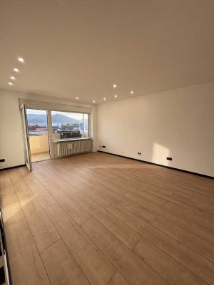 Modern & mit Aussicht - kernsanierte 3-Zimmer-Wohnung in Neustadt