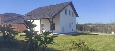 Neuwertiges Einfamilienhaus in Top-Zustand zu verkaufen