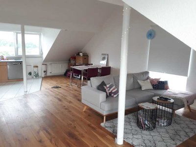 „Taunusresidenz“ modern: Helle 2-Zimmer DG-Wohnung in Kelkheim/Taunus ab 1.03.2026