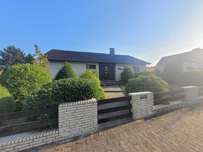 Familienfreundliches Haus mit Potential: Großzügiges Grundstück, ruhige Lage, Fernwärme