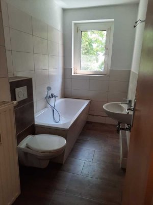 Schöne hell, sanierte 3- Raum Wohnung mit Einbauküche