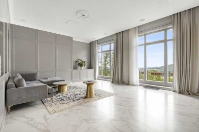 Exklusive, gepflegte 5-Zimmer-Loft-Wohnung mit luxuriöser Innenausstattung mit EBK bei Koenigstein