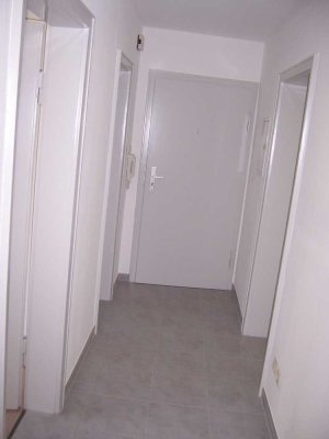 Stilvolle, gepflegte 2-Raum-Wohnung mit Balkon und Einbauküche in München Hasenbergl