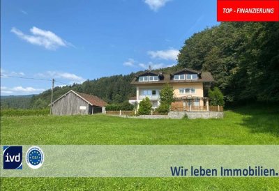 LANDHAUS IN ALLEINLAGE 
MIT FERNBLICK SOWIE WALDBESTAND UND TEICH
-TIERHALTUNG GEEIGNET