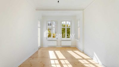 Top renovierte 2 Zimmer-Altbauwohnung mit Balkon in ruhiger und gefragter Lage - sofort frei