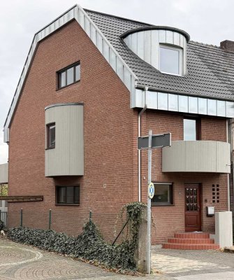 Provisionsfreies gepflegtes Einfamilienhaus  in der Stadtmitte von Langenfeld (Rheinland)