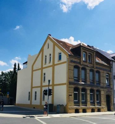Schöne, geräumige zwei Zimmer Wohnung mit offener Wohnküche