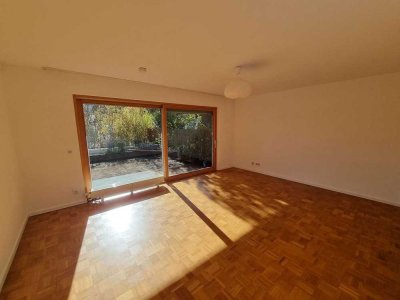 Charmante Hochparterre-Wohnung mit Terrasse, EBK und TG-Zugang