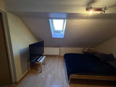 möblierte 1,5-Zimmer-Dachgeschosswohnung mit Gäste-WC in Bochum-Nord – zentrale Lage