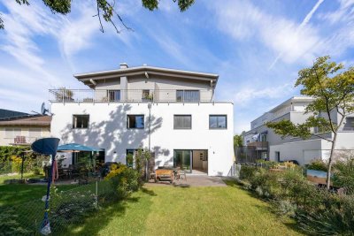 Familientraum zum Sofortbezug: „Haus im Haus“ in grüner Wohlfühllage!