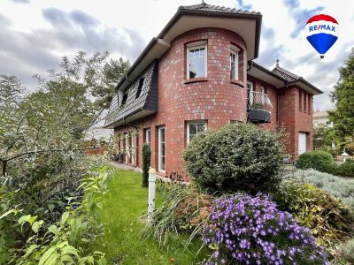 Provisionsfrei: Traumhafte Villa mit Garage in seenaher Lage von Falkensee