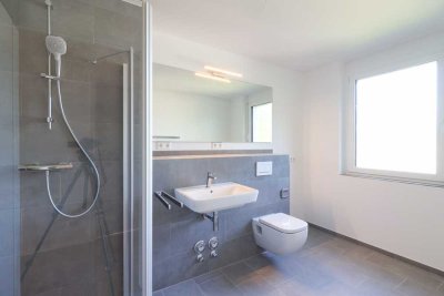 Großzügiges Wohnglück mit Sonnenbalkon und Tageslichtbad – elegantes Raumgefühl genießen