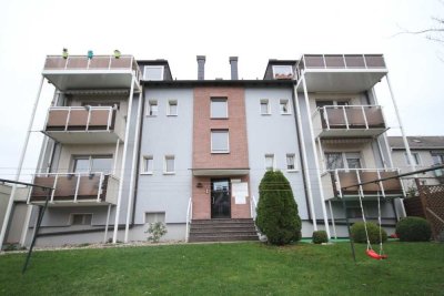 2,5 Raum Harpen, ruhig, grün, Parkett, Balkon Wannenbad + Fenster