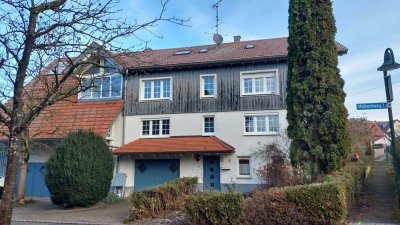 Schöne 3-Zimmer-Dachgeschosswohnung mit gehobener Innenausstattung mit Balkon und EBK in Römerstein