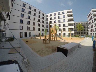 fast Neubau 3-Zi. mit Einbauküche 7,4 qm Balkon, 2 Bäder, Fußbodenheizung