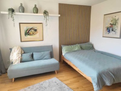 Wohnen auf Zeit in heller, gemütlichen Wohnung am Seepark mit Balkon und Tiefgaragenstellplatz