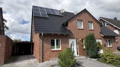 Gepflegte Doppelhaushälfte mit EBK und Carport in Hausdülmen