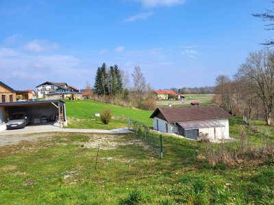 Idyllisches Wohnhaus mit 2.395 m² Grünland (Sternchenwidmung)