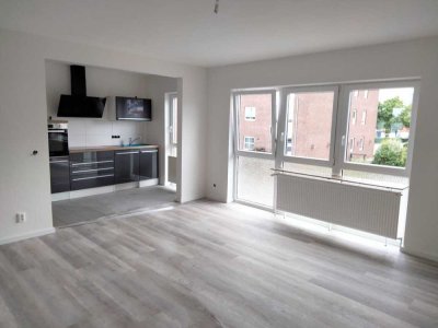 3-Zimmerwohnung komplett saniert - zentral gelegen mit Balkon