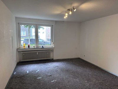 In Renovierungen befindliche, attraktiv geschnittene EG 2-Zimmer-Wohnung in Essen- Frohnhausen