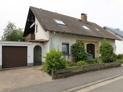 Ihr neues Zuhause in Brachttal-Hellstein – Großzügiges Einfamilienhaus mit Garage