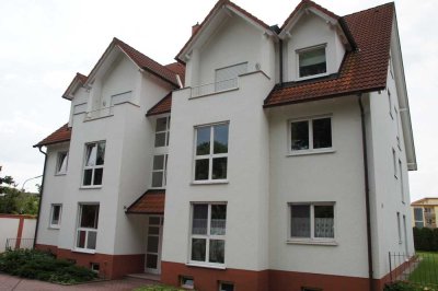 Geschmackvolle 3-Raum-Wohnung mit gehobener Innenausstattung mit EBK in Mörfelden-Walldorf