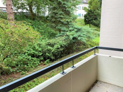 Zentral gelegene 1-Zimmer-Wohnung mit Blick ins Grüne, EBK und Balkon in Waiblingen