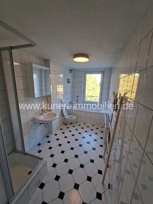 Attraktive 3-Zimmer-DG-Wohnung (möbliert) im gepflegten Altbau am Botanischen Garten,nahe Leopoldina