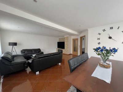 Familienschatz in Bruchsal-Helmsheim – lichtdurchflutetes und modernes Einfamilienhaus in bester L