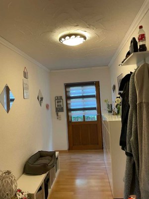 Freundliche 3-Zimmer-Erdgeschosswohnung mit Balkon und EBK in Obrigheim-Mörtelstein